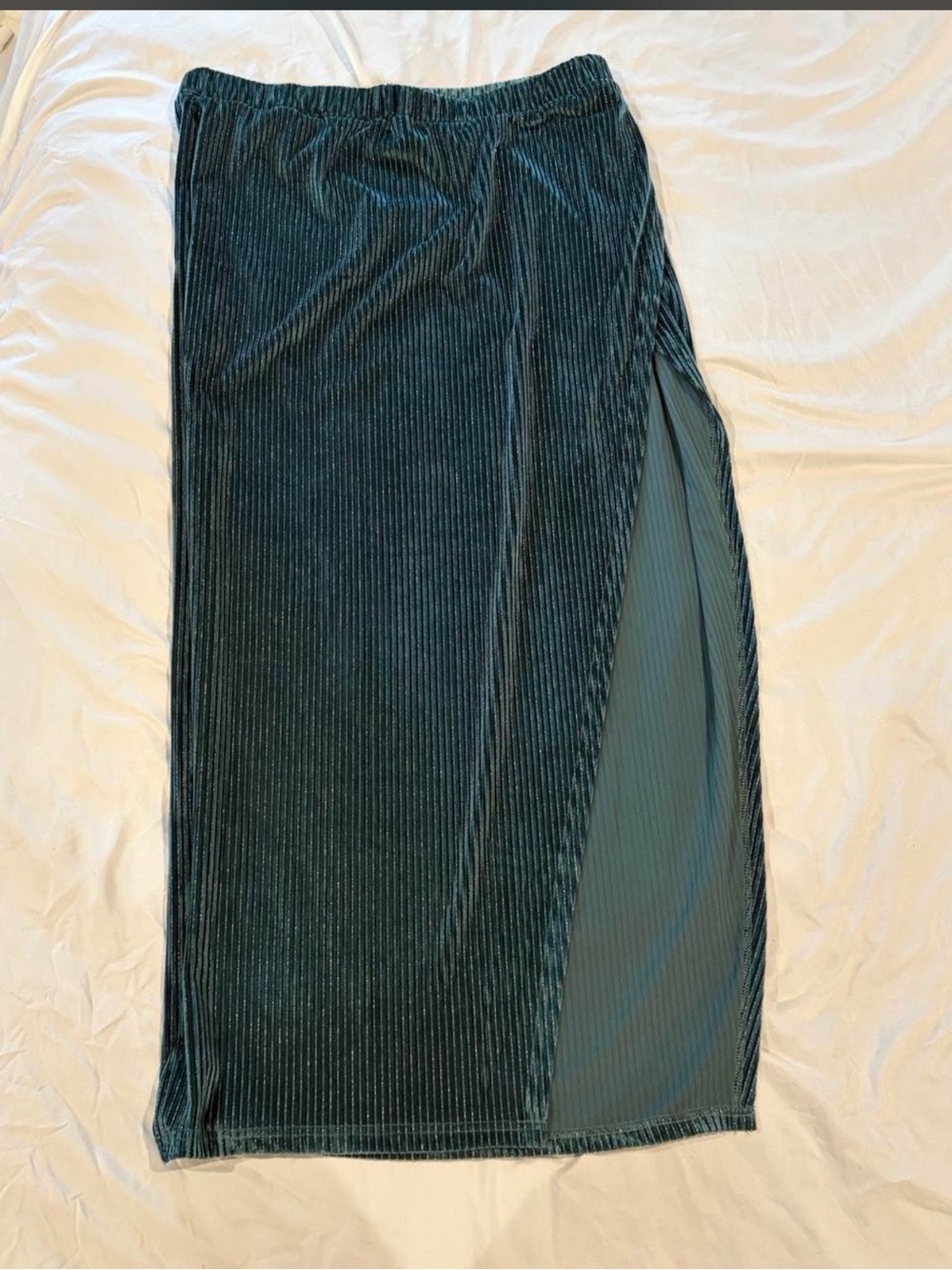 SHEIN Curve Green Midi Skirt with Slit